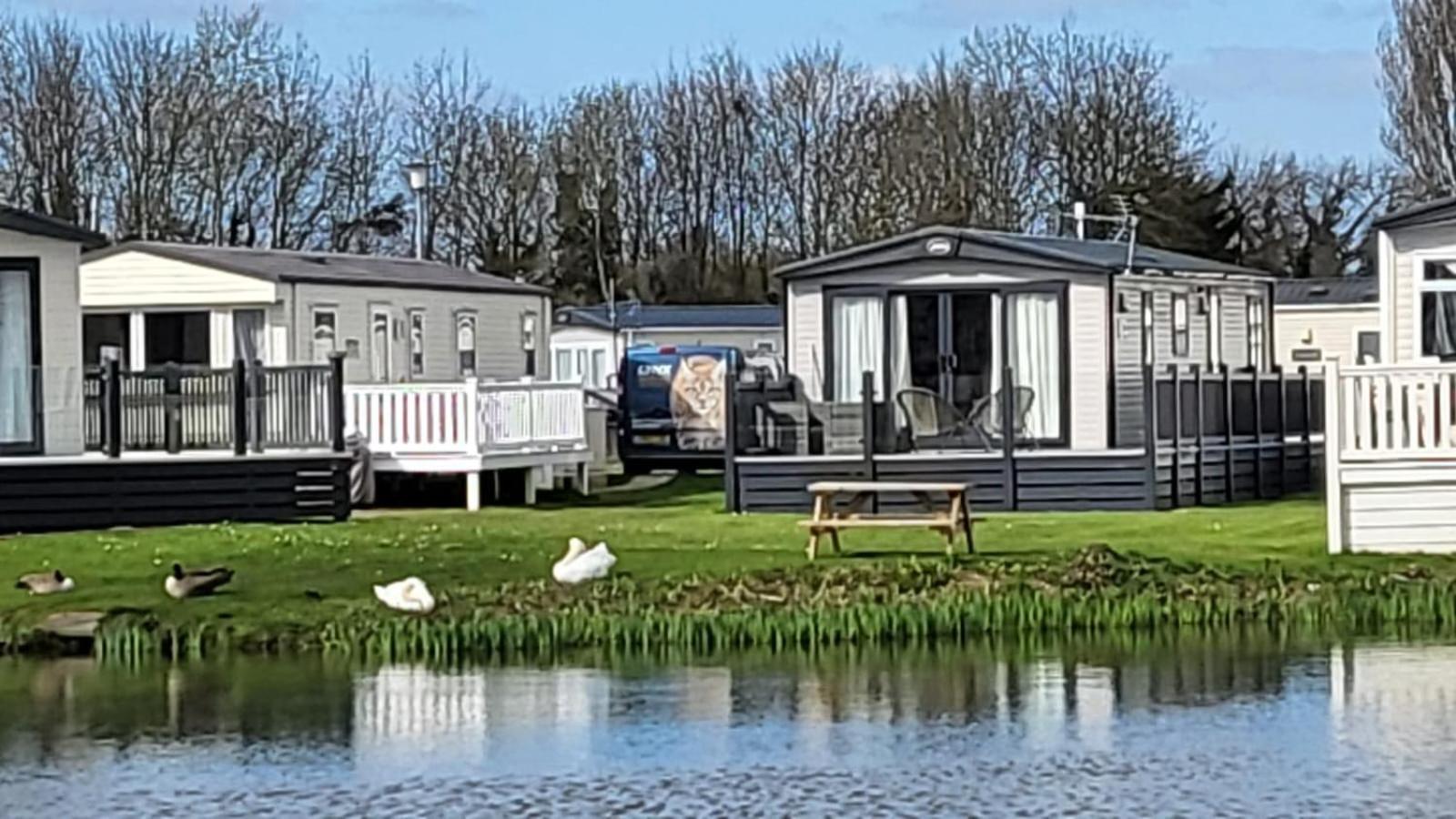 Reeds View Holiday Lodge South Cerney Kültér fotó